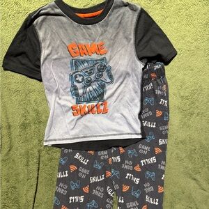 Game Skillz Boys M(8) Pajamas Set. Cuddl Duds.